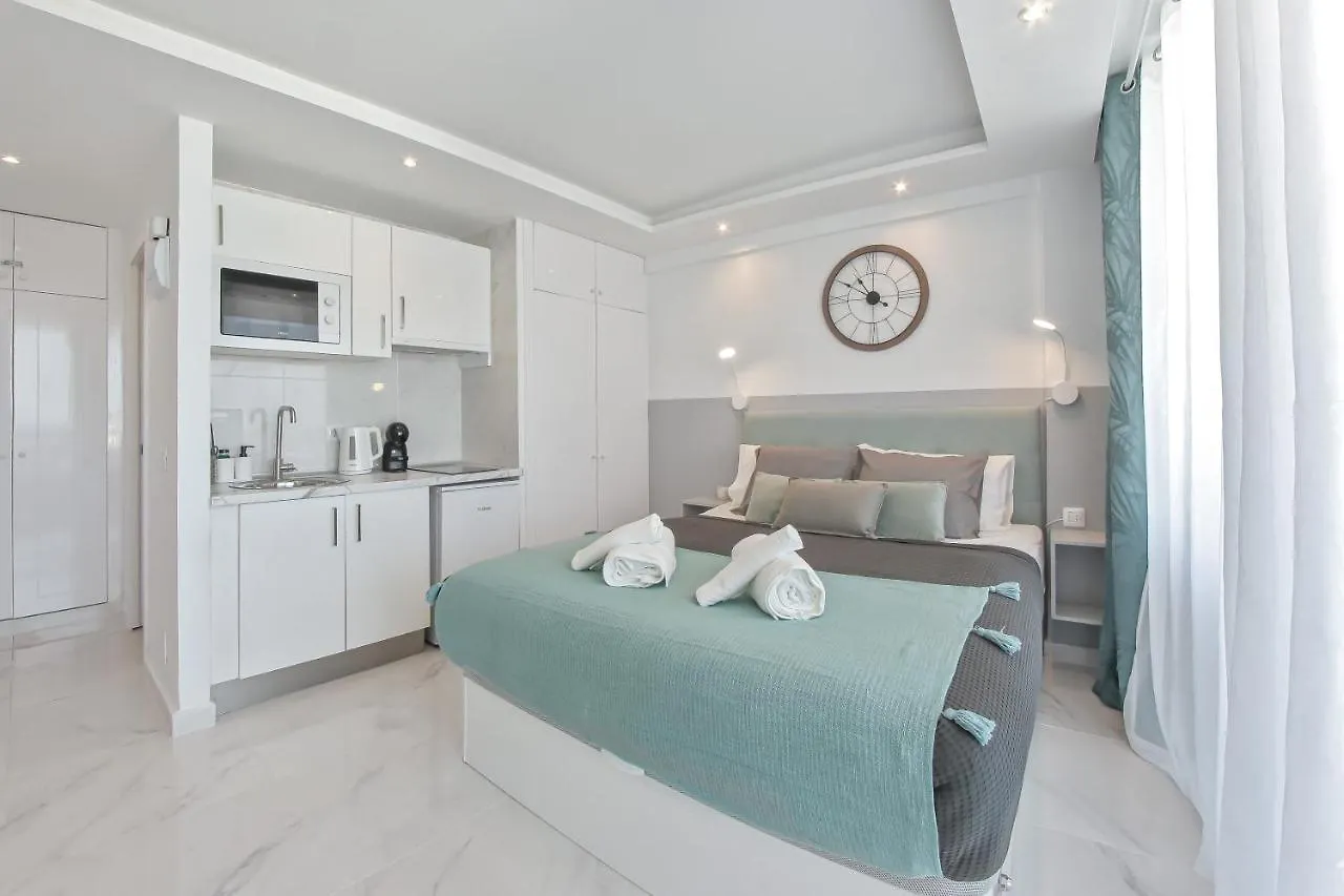 Apartment Modern Studio With A Sea View And Pool Access Ponderosa 801 Playa de las Americas