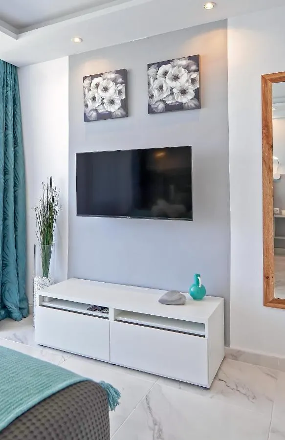 Modern Studio With A Sea View And Pool Access Ponderosa 801 Playa de las Americas  Spain